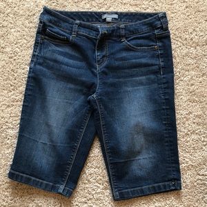 New York & Company Bermuda jean shorts size 6